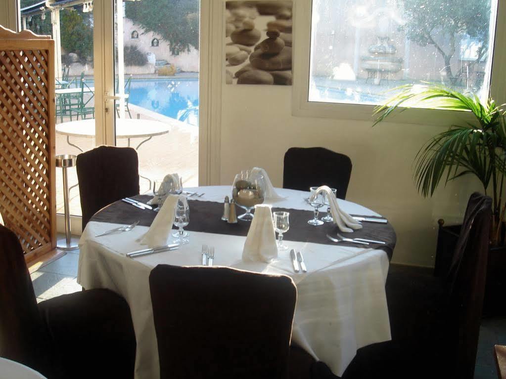 Le Cesar Hotel Plan-de-Cuques Restaurant photo